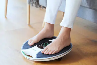 Feet on a medic device