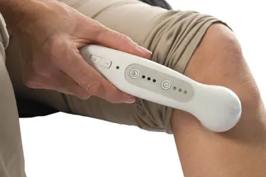 Ultrasouns being used on a knee