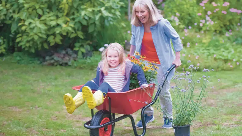 lady_wheelbarrow_home